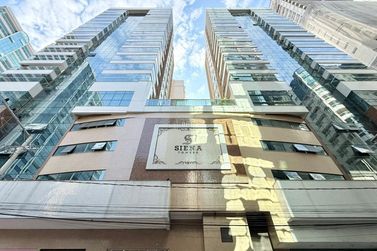 Apartamento &agrave; venda - 132m&sup2; - Meia Praia