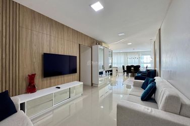 Apartamento &agrave; venda - 10472m&sup2; - Pioneiros