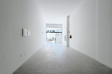 Sala Comercial &agrave; venda - 76m&sup2; - Morretes