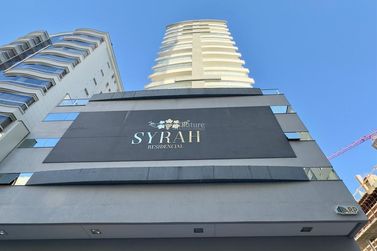 Apartamento &agrave; venda - 158m&sup2; - Meia Praia