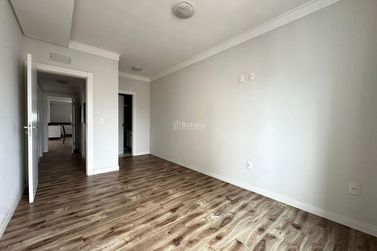 Apartamento &agrave; venda - 169m&sup2; - Meia Praia
