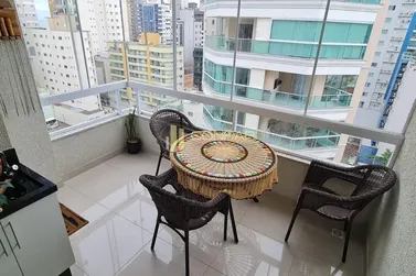 Apartamento &agrave; venda - 118m&sup2; - Meia Praia