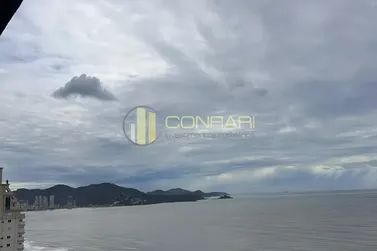 Apartamento &agrave; venda - 198m&sup2; - meia praia