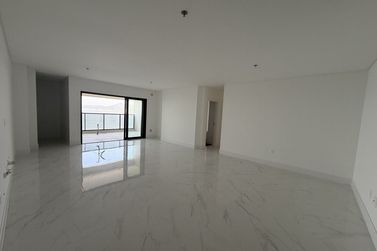 Apartamento &agrave; venda - 178m&sup2; - Centro