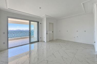 Apartamento &agrave; venda - 146m&sup2; - Centro