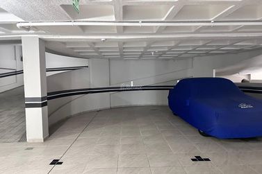 Apartamento &agrave; venda - 129m&sup2; - Meia Praia