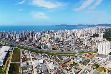 Apartamento &agrave; venda - 1154m&sup2; - meia praia