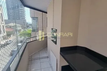Apartamento &agrave; venda - 110m&sup2; - Meia Praia
