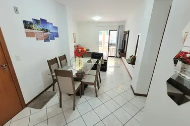 Apartamento &agrave; venda - 137m&sup2; - Meia Praia