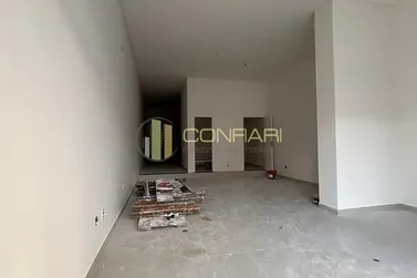 Sala Comercial &agrave; venda - 110m&sup2; - Meia Praia