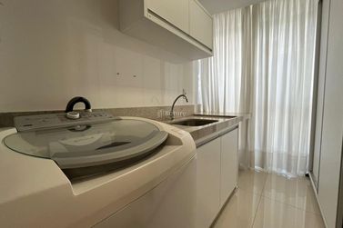 Apartamento &agrave; venda - 229m&sup2; - Meia Praia