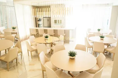 Apartamento &agrave; venda - 140m&sup2; - Meia Praia