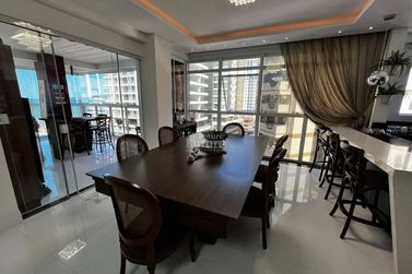 Apartamento &agrave; venda - Meia Praia