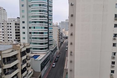 Apartamento &agrave; venda - 69m&sup2; - Meia Praia