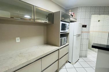 Apartamento &agrave; venda - 130m&sup2; - Meia Praia