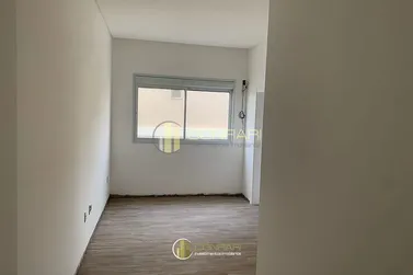Apartamento &agrave; venda - 180m&sup2; - Meia Praia