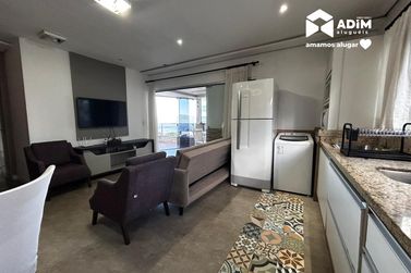 Apartamento para alugar - 100m&sup2; - Meia Praia