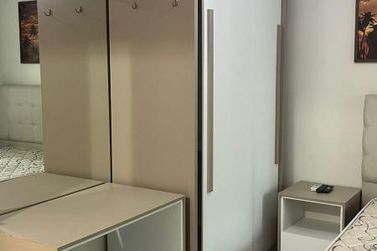 Apartamento para alugar - 140m&sup2; - Meia Praia