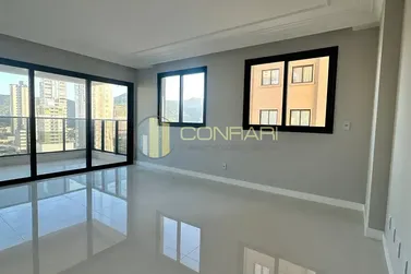 Apartamento &agrave; venda - 92m&sup2; - centro