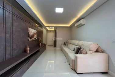 Apartamento &agrave; venda - 209m&sup2; - Centro