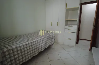 Apartamento &agrave; venda - 137m&sup2; - meia praia