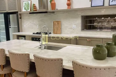 Apartamento &agrave; venda - 164m&sup2; - Meia Praia