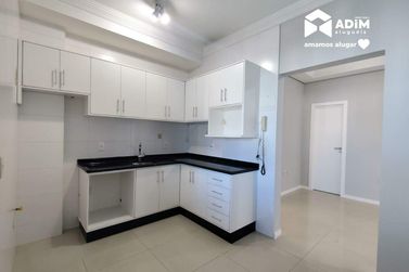Apartamento para alugar - 104m&sup2; - Centro