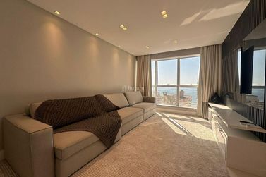 Apartamento &agrave; venda - 187m&sup2; - Meia Praia