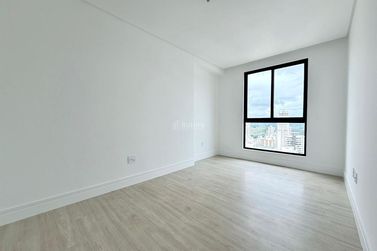 Apartamento &agrave; venda - 206m&sup2; - Meia Praia