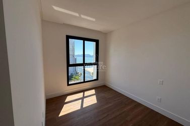 Apartamento &agrave; venda - Meia Praia