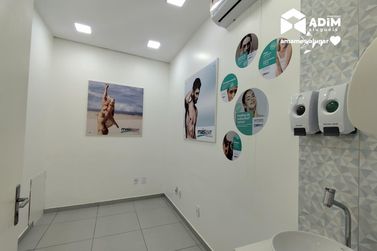 Sal&atilde;o Comercial para alugar - 180m&sup2; - Centro