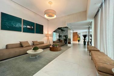 Apartamento &agrave; venda - 153m&sup2; - Meia Praia
