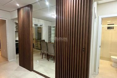 Apartamento &agrave; venda - 81m&sup2; - Meia Praia
