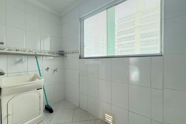 Apartamento &agrave; venda - 107m&sup2; - Meia Praia