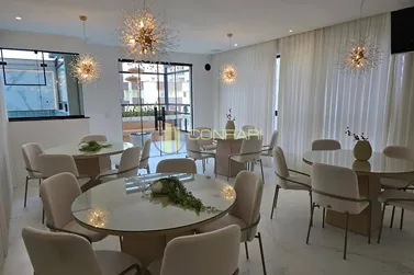 Apartamento &agrave; venda - 105m&sup2; - Meia Praia
