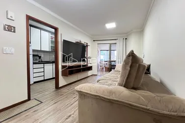Apartamento &agrave; venda - 115m&sup2; - Meia Praia