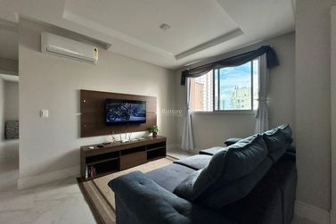Apartamento &agrave; venda - 86m&sup2; - Meia Praia