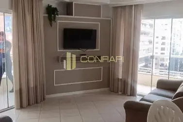 Apartamento &agrave; venda - 135m&sup2; - Meia praia