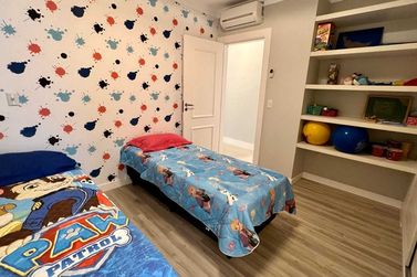 Apartamento &agrave; venda - 128m&sup2; - Meia Praia