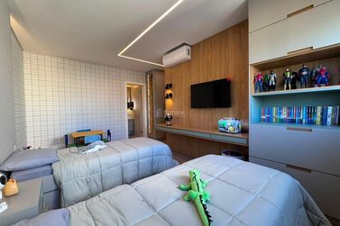 Apartamento &agrave; venda - 222m&sup2; - Centro
