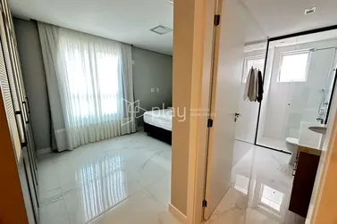 Apartamento &agrave; venda - 202m&sup2; - Meia Praia