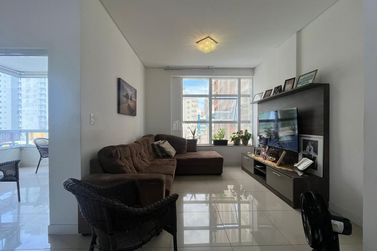 Apartamento &agrave; venda - 118m&sup2; - Meia Praia