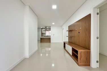 Apartamento &agrave; venda - 95m&sup2; - Meia Praia