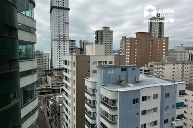 Apartamento para alugar - 140m&sup2; - Meia Praia