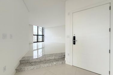 Apartamento &agrave; venda - 200m&sup2; - Meia Praia