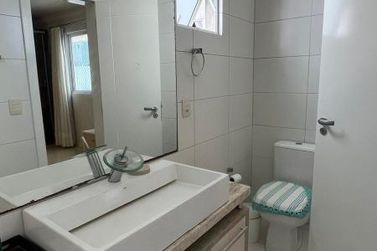 Apartamento para alugar - 110m&sup2; - Meia Praia
