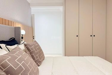 Apartamento &agrave; venda - 180m&sup2; - Meia Praia