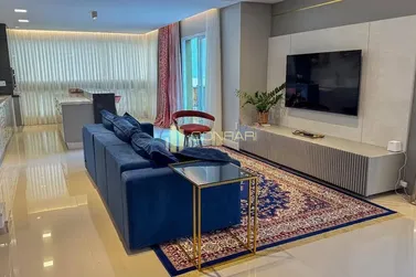 Apartamento &agrave; venda - 251m&sup2; - Meia Praia