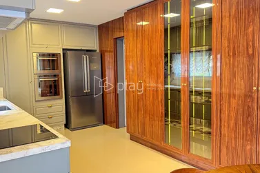 Apartamento &agrave; venda - 251m&sup2; - Meia Praia