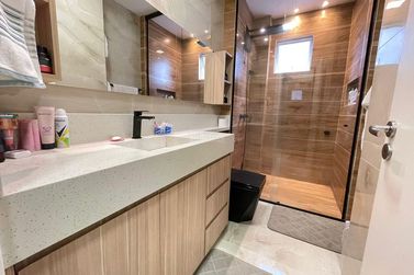 Apartamento &agrave; venda - 141m&sup2; - Meia Praia